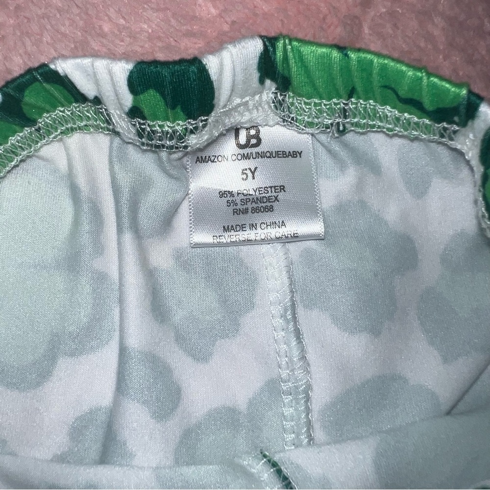 Green Girls Size 5Y Unique Baby Shamrock Clover St. Patrick’s Day Pants Holiday - Picture 4 of 5